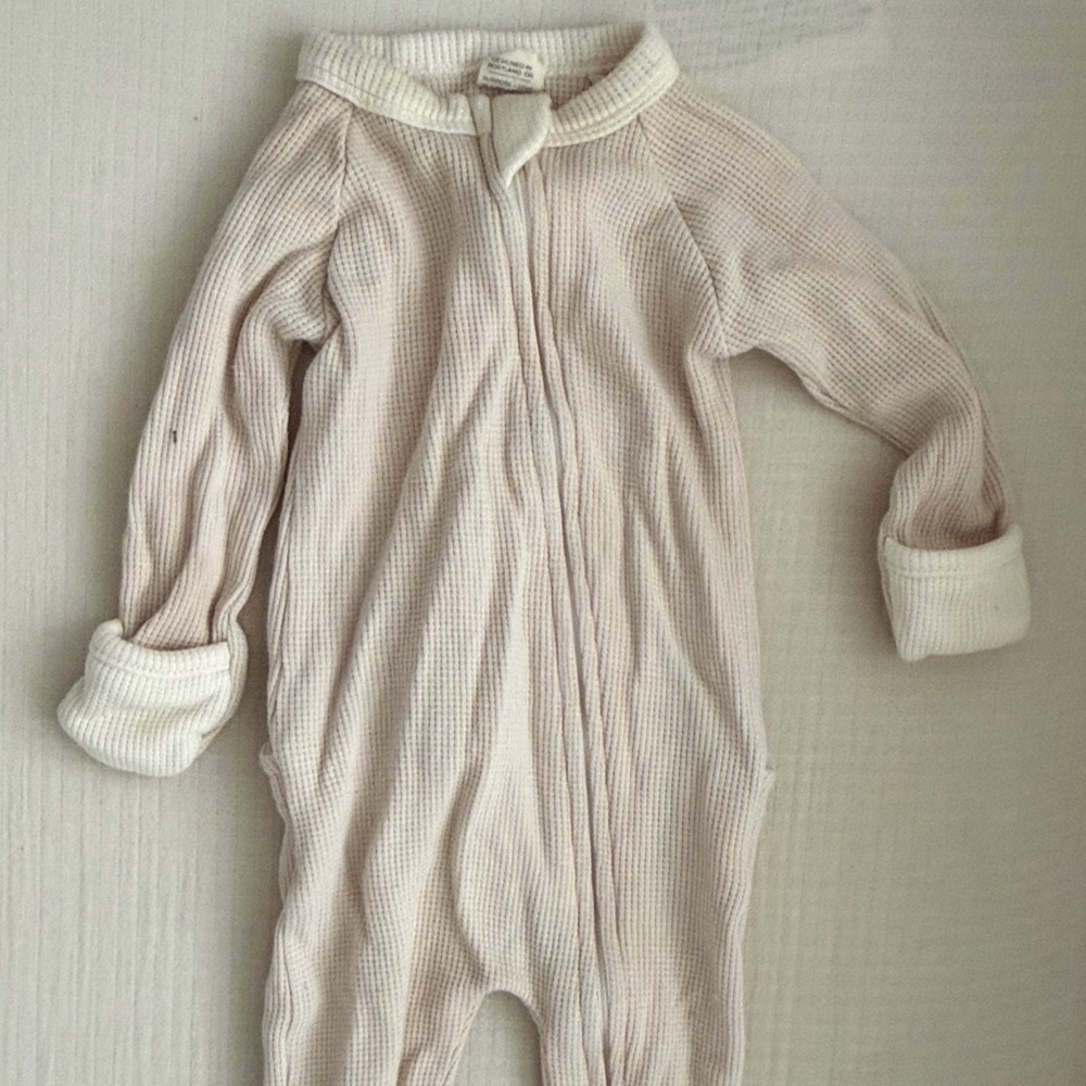 Goumi footies with bumflap- Cream, Gray, Brown 3 to 6 months. 2 way zips - Picture 4 of 6